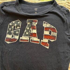 GAP Dark Graphic Tee with Flag Design